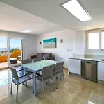 Sunny Paradise Апартаменты Торевьиа
